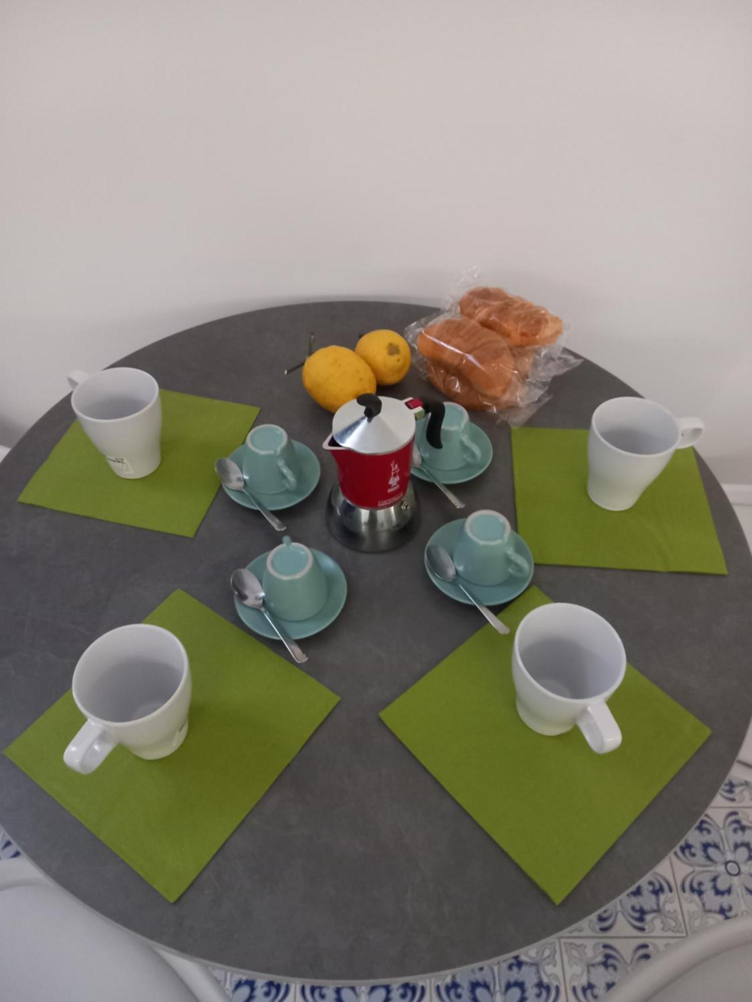 La Dolce Vita Napels Buitenkant foto